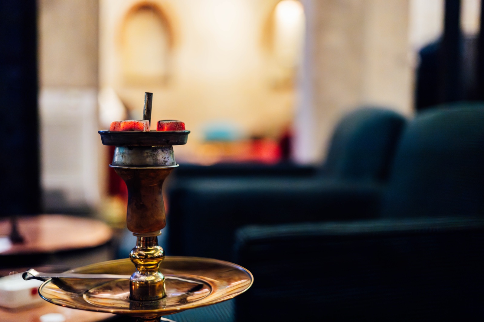 Nargila sa žarom u Dibek kafani