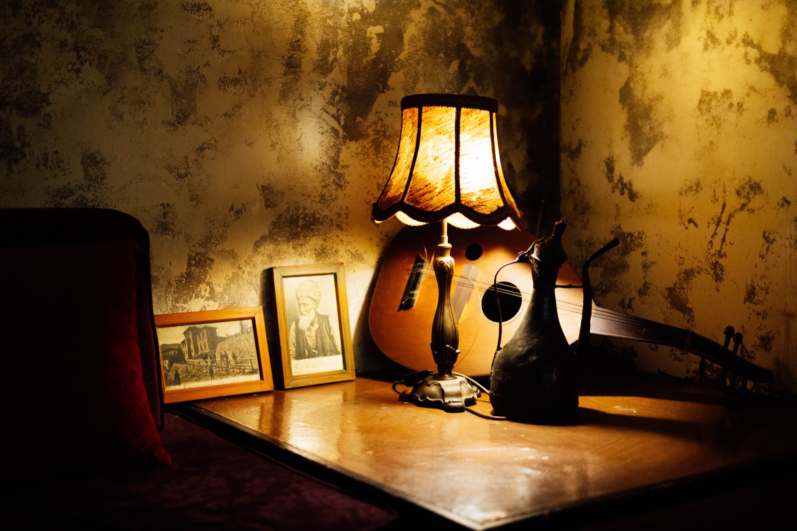 Vintage lampa i saz u Dibek kafani